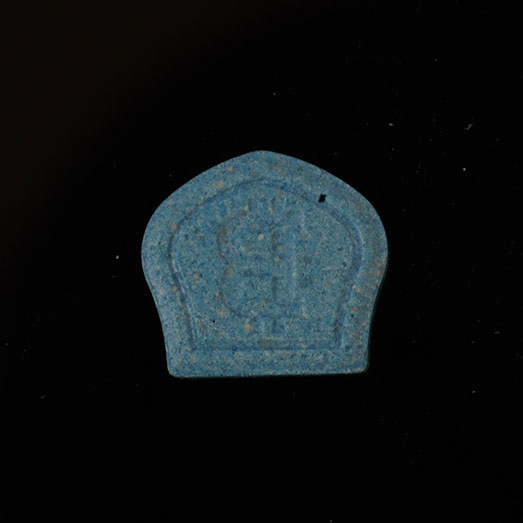 Bitcoin, hochdosiertes MDMA, verunreinigt mit Amphetamin, Koffein, M-alpha-HMCA und Theophyllin, 05.05.2025 (Berlin)