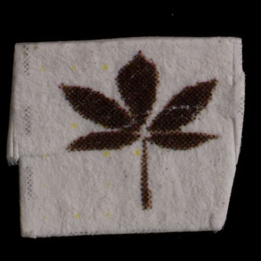 LSD-Blotter, verunreinigt mit acht Substanzen, 12.12.2023 (Berlin)